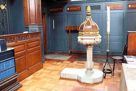 St James Garlickhythe - The Font